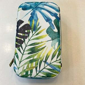 Travel Makeup Case with sturdy exterior.